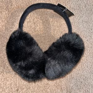 Black Earmuffs
